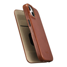 Заредете изображение във визуализатора на галерията – iCarer CE Oil Wax Premium Leather Folio Case Leather Case for iPhone 14 Plus magnetic flip MagSafe brown (AKI14220707-BN) - TopMag
