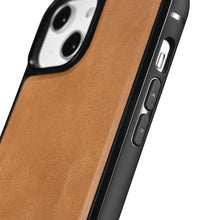 Заредете изображение във визуализатора на галерията – iCarer Leather Oil Wax case with genuine leather cover for iPhone 14 (MagSafe compatible) brown (WMI14220717-TN) - TopMag
