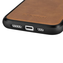Заредете изображение във визуализатора на галерията – iCarer Leather Oil Wax case with genuine leather for iPhone 14 Pro (MagSafe compatible) brown (WMI14220718-TN) - TopMag
