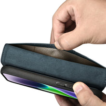 Заредете изображение във визуализатора на галерията – iCarer Oil Wax Wallet Case 2in1 case iPhone 14 Flip Leather Cover Anti-RFID blue (WMI14220721-BU) - TopMag
