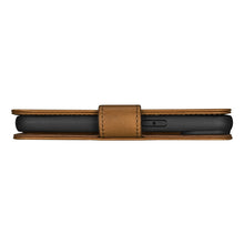 Заредете изображение във визуализатора на галерията – iCarer Oil Wax Wallet Case 2in1 case iPhone 14 Leather Flip Cover Anti-RFID brown (WMI14220721-TN) - TopMag
