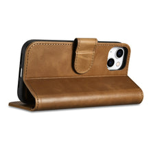 Заредете изображение във визуализатора на галерията – iCarer Oil Wax Wallet Case 2in1 case iPhone 14 Leather Flip Cover Anti-RFID brown (WMI14220721-TN) - TopMag
