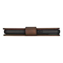 Заредете изображение във визуализатора на галерията – iCarer Oil Wax Wallet Case 2in1 iPhone 14 Pro Flip Leather Cover Anti-RFID Brown (WMI14220722-BN) - TopMag
