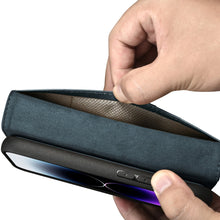 Заредете изображение във визуализатора на галерията – iCarer Oil Wax Wallet Case 2in1 iPhone 14 Pro Flip Leather Cover Anti-RFID blue (WMI14220722-BU) - TopMag
