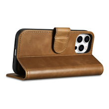 Заредете изображение във визуализатора на галерията – iCarer Oil Wax Wallet Case 2in1 iPhone 14 Pro Flip Leather Cover Anti-RFID Brown (WMI14220722-TN) - TopMag
