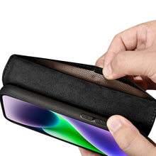Заредете изображение във визуализатора на галерията – iCarer Wallet Case 2in1 iPhone 14 Flip Leather Anti-RFID Black (WMI14220725-BK) - TopMag

