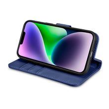 Заредете изображение във визуализатора на галерията – iCarer Wallet Case 2in1 iPhone 14 Flip Leather Cover Anti-RFID blue (WMI14220725-BU) - TopMag
