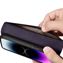 Заредете изображение във визуализатора на галерията – iCarer Wallet Case 2in1 iPhone 14 Pro Flip Leather Cover Anti-RFID dark purple (WMI14220726-DP) - TopMag
