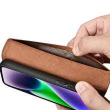 Заредете изображение във визуализатора на галерията – iCarer Wallet Case 2in1 iPhone 14 Plus Flip Leather Cover Anti-RFID Brown (WMI14220727-BN) - TopMag
