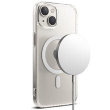 Заредете изображение във визуализатора на галерията – Ringke Fusion Magnetic Magnetic Hard Case with Gel Frame for iPhone 14 Translucent (FMGM633E52) (MagSafe Compatible) - TopMag
