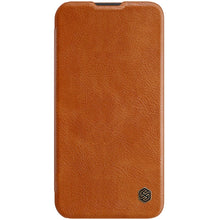 Заредете изображение във визуализатора на галерията – Nillkin Qin Pro Leather Case iPhone 14 6.1 2022 Brown
