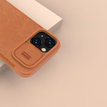 Заредете изображение във визуализатора на галерията – Nillkin Qin Pro Leather Case iPhone 14 6.1 2022 Red
