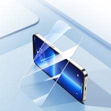 Заредете изображение във визуализатора на галерията – Joyroom Knight 2,5D FS TG 5x glass iPhone 14 full screen (JR-DH05) - TopMag
