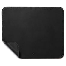 Заредете изображение във визуализатора на галерията – Spigen LD301 MOUSE PAD BLACK - TopMag
