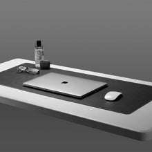 Заредете изображение във визуализатора на галерията – Spigen LD302 DESK PAD BLACK - TopMag
