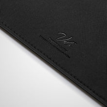 Заредете изображение във визуализатора на галерията – Spigen LD302 DESK PAD BROWN - TopMag
