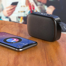Заредете изображение във визуализатора на галерията – WK Design Portable Wireless Bluetooth 5.0 Speaker 3W Black (D20)
