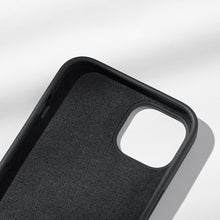 Заредете изображение във визуализатора на галерията – Ugreen LP626 Silky Silicone Protective Case Rubber Flexible Silicone Phone Case for iPhone 14 Plus Black (90920) - TopMag

