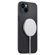 Заредете изображение във визуализатора на галерията – Spigen SILICONE FIT MAG MAGSAFE IPHONE 14 BLACK - TopMag
