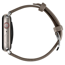 Заредете изображение във визуализатора на галерията – Spigen Cyrill Kajuk Apple Watch Leather Strap 4/5/6/7/8 / SE 40/41 mm khaki - TopMag
