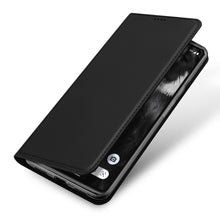 Заредете изображение във визуализатора на галерията – Dux Ducis Skin Pro Google Pixel 7 Black
