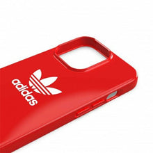 Заредете изображение във визуализатора на галерията – Adidas OR SnapCase Trefoil iPhone 13 Pro / 13 6.1 "red / red 47101 - TopMag
