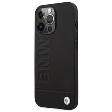Заредете изображение във визуализатора на галерията – Etui BMW BMHMP14XSLLBK iPhone 14 Pro Max 6,7" czarny/black hardcase Signature Logo Imprint Magsafe
