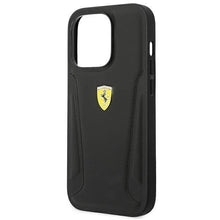 Заредете изображение във визуализатора на галерията – Ferrari FEHCP14LRBUK iPhone 14 Pro 6.1 "black / black hardcase Leather Stamp Sides
