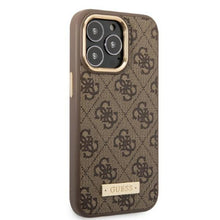 Заредете изображение във визуализатора на галерията – Guess GUHMP13LU4GPRW iPhone 13 Pro / 13 6.1 "brown / brown hard case 4G Logo Plate MagSafe - TopMag
