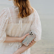 Заредете изображение във визуализатора на галерията – Uniq case Coehl Palette iPhone 14 Pro 6.1 "lilac / soft lilac - TopMag
