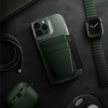 Заредете изображение във визуализатора на галерията – UNIQ etui Combat iPhone 13 Pro / 13 6,1" zielony/green - TopMag
