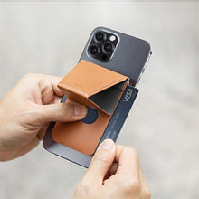 Заредете изображение във визуализатора на галерията – UNIQ Lyft magnetyczny stojak na telefon snap-on stand and card holder niebieski/blue - TopMag
