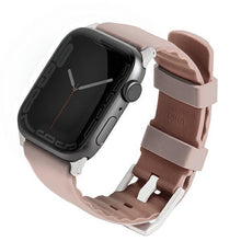 Заредете изображение във визуализатора на галерията – UNIQ pasek Linus Apple Watch Series 4/5/6/7/8/SE/SE2 38/40/41mm. Airosoft Silicone różowy/blush pink - TopMag
