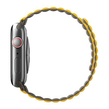 Заредете изображение във визуализатора на галерията – UNIQ pasek Revix Apple Watch Series 4/5/6/7/8/SE/SE2/Ultra 42/44/45mm. Reversible Magnetic musztardowy-khaki/mustard-khaki - TopMag
