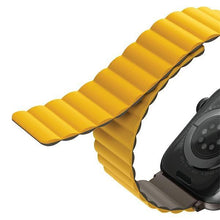 Заредете изображение във визуализатора на галерията – UNIQ pasek Revix Apple Watch Series 4/5/6/7/8/SE/SE2/Ultra 42/44/45mm. Reversible Magnetic musztardowy-khaki/mustard-khaki - TopMag
