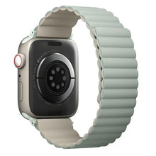 Заредете изображение във визуализатора на галерията – UNIQ pasek Revix Apple Watch Series 4/5/6/7/8/SE/SE2/Ultra 42/44/45mm. Reversible Magnetic szałwia-beżowy/sage-beige - TopMag
