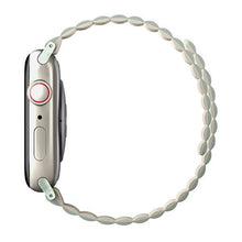 Заредете изображение във визуализатора на галерията – UNIQ pasek Revix Apple Watch Series 4/5/6/7/8/SE/SE2/Ultra 42/44/45mm. Reversible Magnetic szałwia-beżowy/sage-beige - TopMag
