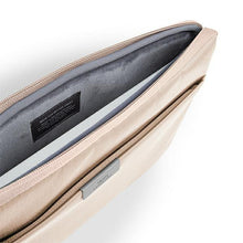 Заредете изображение във визуализатора на галерията – UNIQ torba Bergen laptop Sleeve 14" beżowy/ivory beige - TopMag
