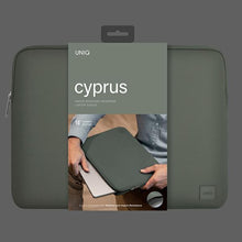 Заредете изображение във визуализатора на галерията – UNIQ torba Cyprus laptop Sleeve 14" zielony/pewter green Water-resistant Neoprene - TopMag
