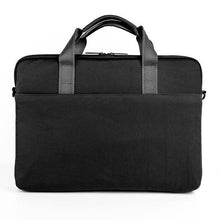 Заредете изображение във визуализатора на галерията – UNIQ torba Stockholm laptop Sleeve 16" czarny/midnight black - TopMag
