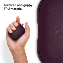 Заредете изображение във визуализатора на галерията – Caseology Vault Durable case for Apple Airpods Pro burgundy - TopMag
