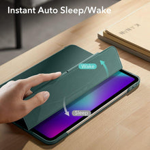 Заредете изображение във визуализатора на галерията – ESR ASCEND TRIFOLD IPAD PRO 11 2021 / 2022 FOREST GREEN
