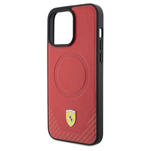 Заредете изображение във визуализатора на галерията – Original FERRARI hardcase Carbon Metal Logo MagSafe FEHMP15LPTER do Iphone 15 Pro Red
