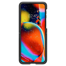 Заредете изображение във визуализатора на галерията – SPIGEN Tough Armor гръб за SAMSUNG Z FLIP 4 черен - TopMag
