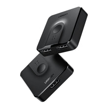 Заредете изображение във визуализатора на галерията – Ugreen switch HDMI splitter switch - 2x HDMI 4K 60Hz black (CM217)
