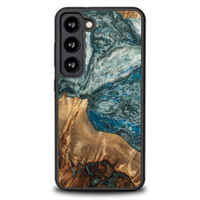 Заредете изображение във визуализатора на галерията – Wood and resin case for Samsung Galaxy S23 Bewood Unique Planet Earth - blue-green
