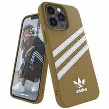 Заредете изображение във визуализатора на галерията – Adidas OR Moulded PU iPhone 13 Pro / 13 6,1" beżowo-złoty/beige-gold 47806
