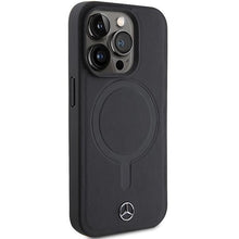 Заредете изображение във визуализатора на галерията – Mercedes Smooth Leather MagSafe case for iPhone 15 Pro - black
