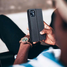 Заредете изображение във визуализатора на галерията – Fancy калъф тип книга - motorola g200 black - TopMag
