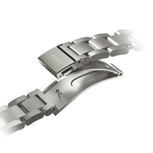 Заредете изображение във визуализатора на галерията – Uniq Osta Strap Case for Apple Watch 42/44/45/ 49mm Series 1/2/3/4/5/6/7/8/SE/SE2/Ultra Stainless Steel Silver/Titanium Silver
